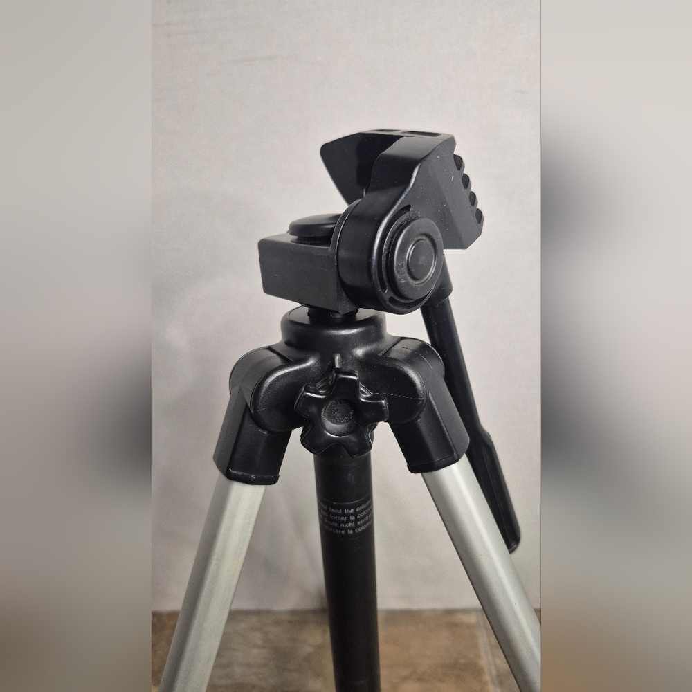 Videomate 300 Tripod Camera Stand Black Silver Adjustable Photography Tripod - Picture 5 of 8